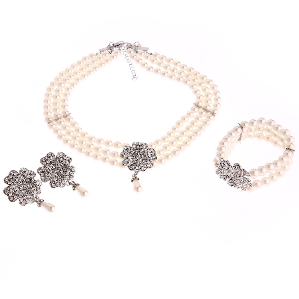 طقم مجوهرات نسائي ، على طراز ا - مراجعة Women'S Accessories In The 1950S وسعره