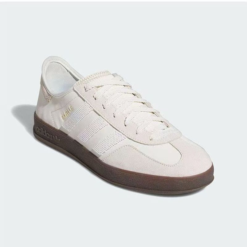 أحذية نسائية من تعاون أديداس و - مراجعة Adidas Shoes Gazelle وسعره